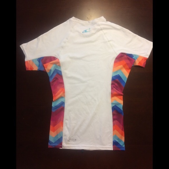 O’Neil Women’s Rash-Guard - Picture 3 of 4